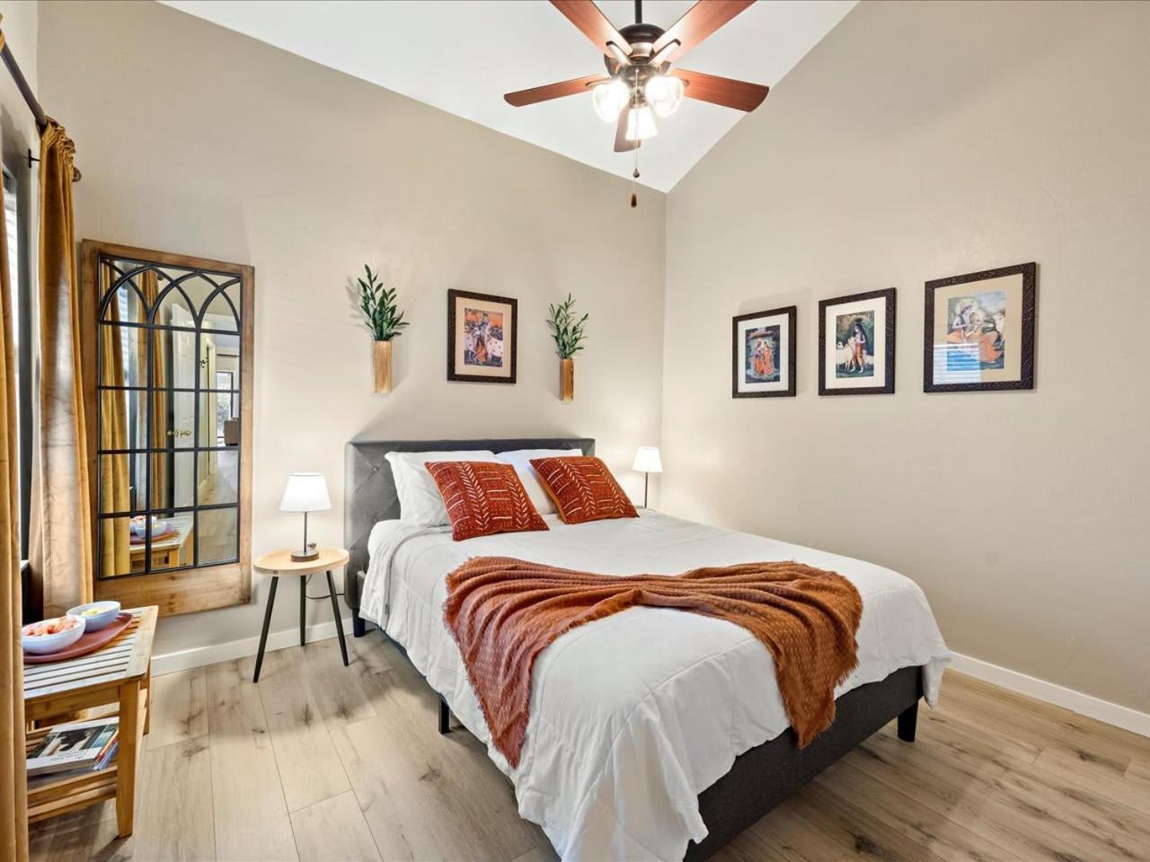 Artist'S Tower Townhome Just Renovated W Loft Gainesville Zewnętrze zdjęcie
