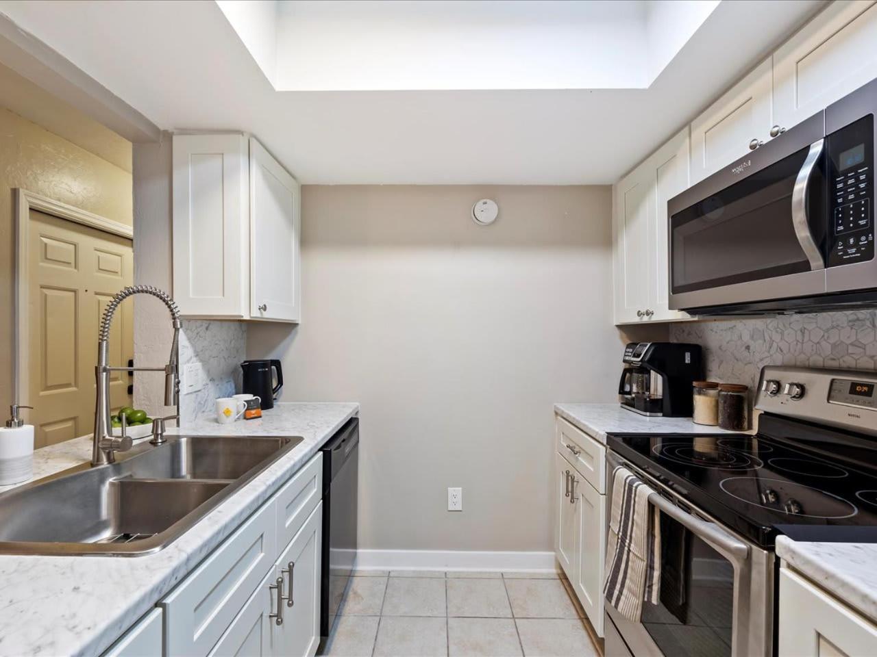 Artist'S Tower Townhome Just Renovated W Loft Gainesville Zewnętrze zdjęcie