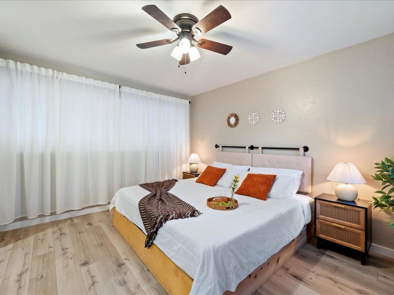 Artist'S Tower Townhome Just Renovated W Loft Gainesville Zewnętrze zdjęcie